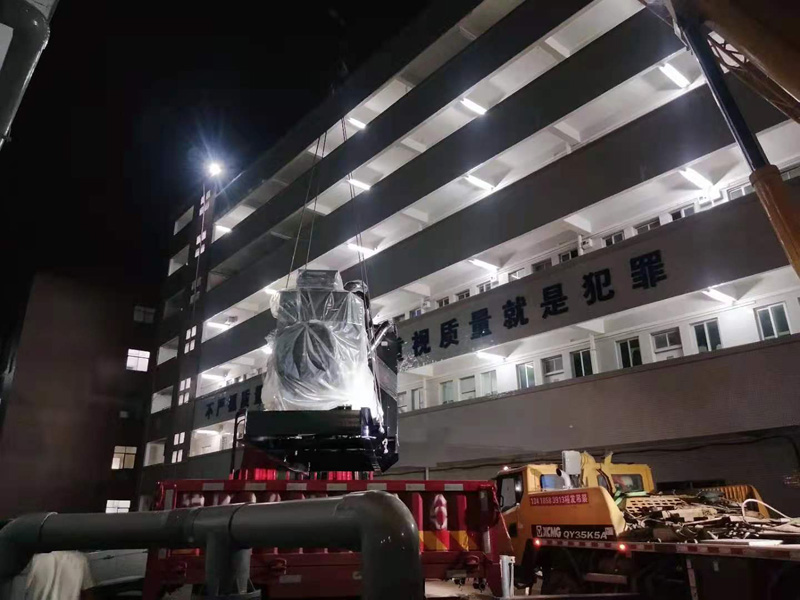  新機(jī)銷售現(xiàn)場